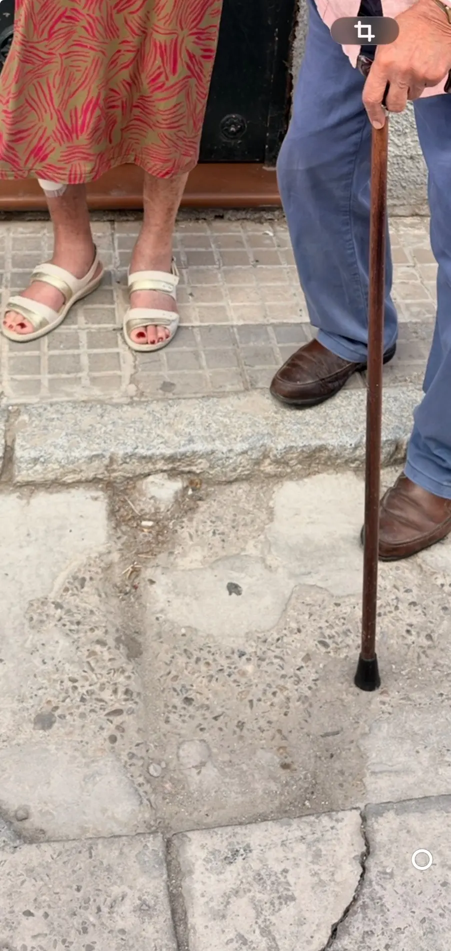 Fotografía de la incidencia: Mis padres tienen 90 años los dos, tienen movilidad limitada debido a sus edades y en tod…