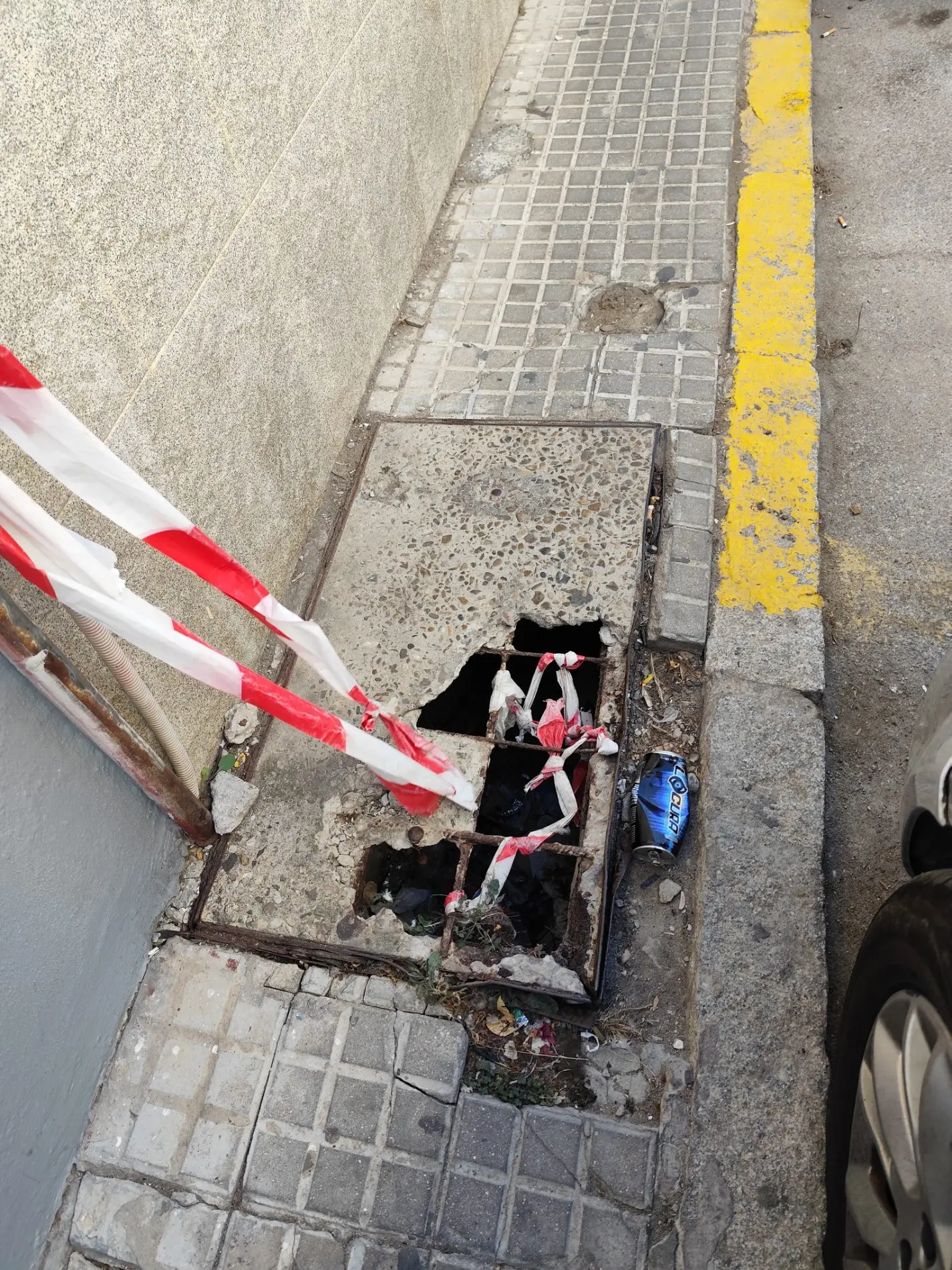 Fotografía de la incidencia: Todavía queda hierro y algo de hormigón, pensarán quienes tienen la responsabilidad de ar…